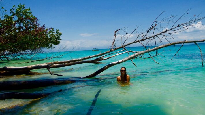 Isla Zapatillas, um paraíso no meio do mar das Caraíbas